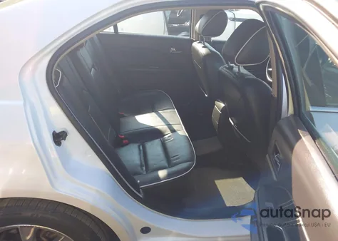 2011 Ford Fusion Sel z USA, uszkodzony, nr VIN 3FAHP0JG8BR176992